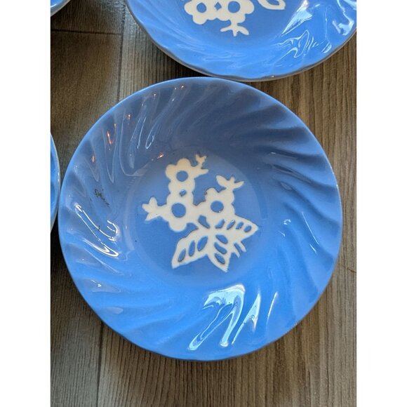 Set Of 4 Cameo Blue Bowls By Harker Pottery Co USA 5.5"  Swirl White Floral - Picture 2 of 4